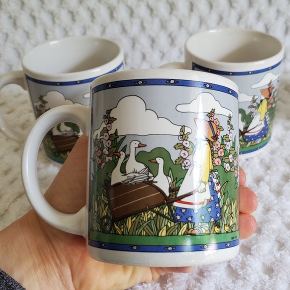 Vintage Other - Set of 3 Vintage Mary Lake Thompson Cups